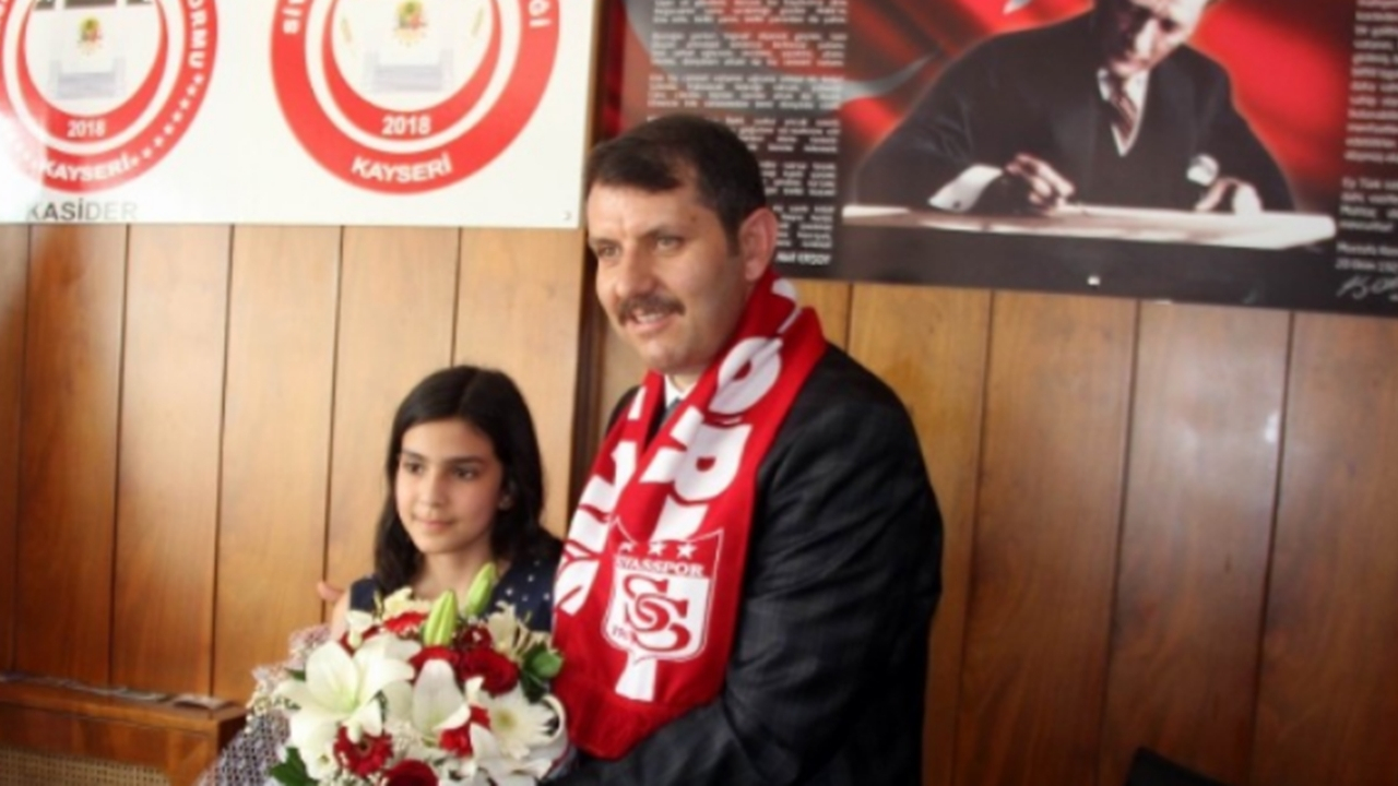 Kayseri'de Vali Salih Ayhan Sivaslı Dernekler Platformu’nu ziyaret etti
