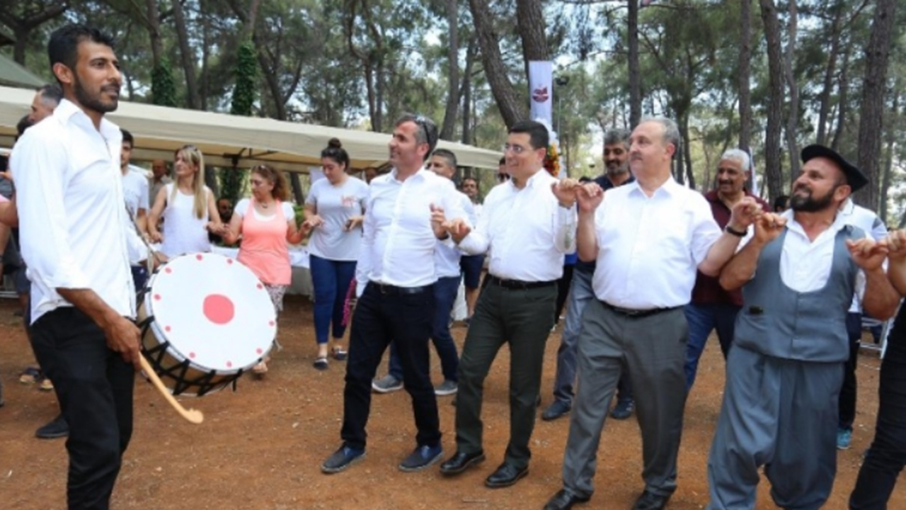 Antalya'da Hakan Tütüncü Elazığlılarla buluştu