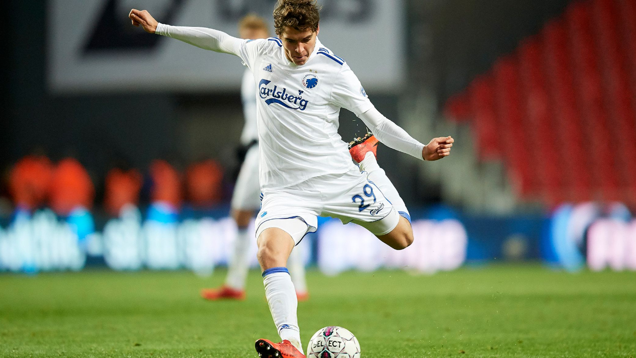 Fenerbahçe'den Robert Skov harekatı!