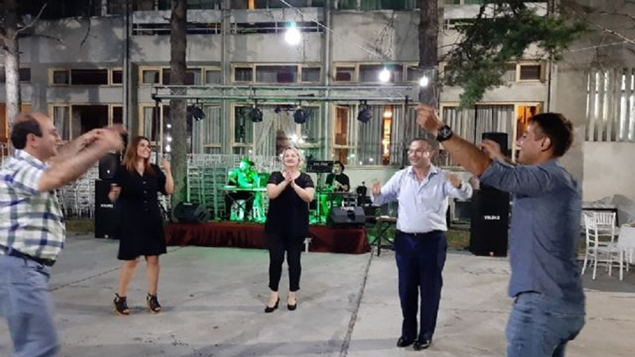 Zonguldak'ta tayini çıkan J.Komutanı Binbaşı Selçuk Özen ’e veda yemeği
