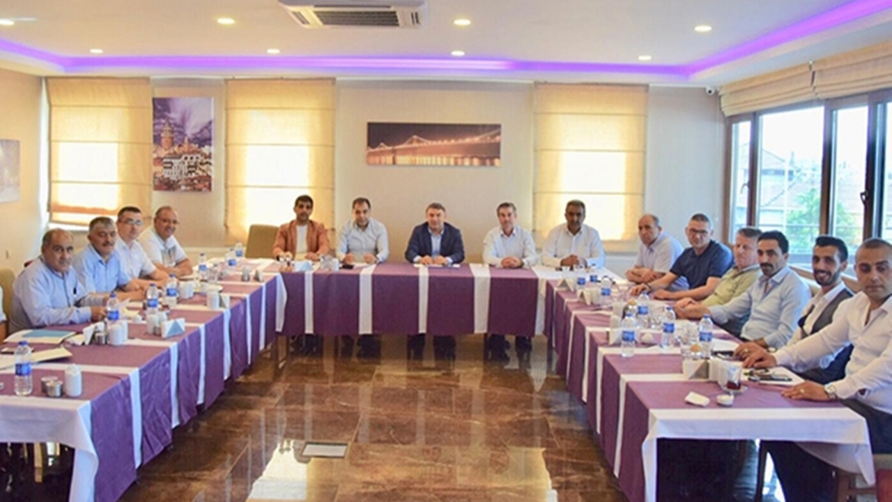 Kocaeli'de Başkan Hamza Şayir, muhtarların isteklerine önem veriyor