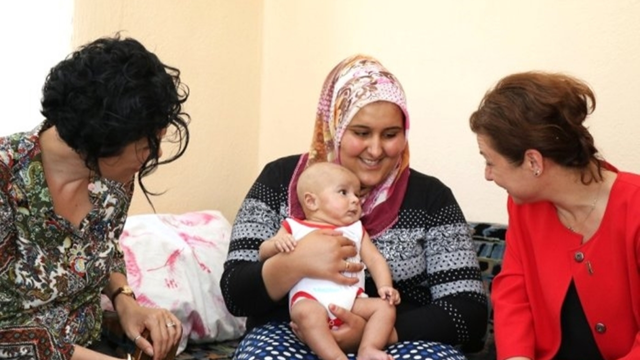 Karabük'te Başkan Elif Köse’den yeni doğan bebeklere ziyaret