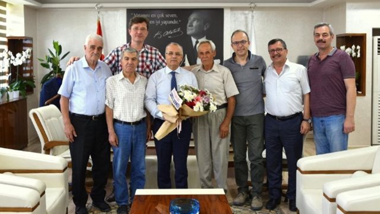 Manisa'da Başkan Zeki Kayda, hemşehri derneklerini ağırladı