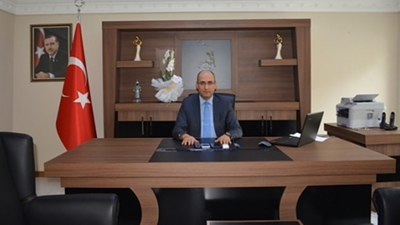 Siirt'te Kaymakam İhsan Emre Aydın, asfalt çalışmalarını yerinde inceledi