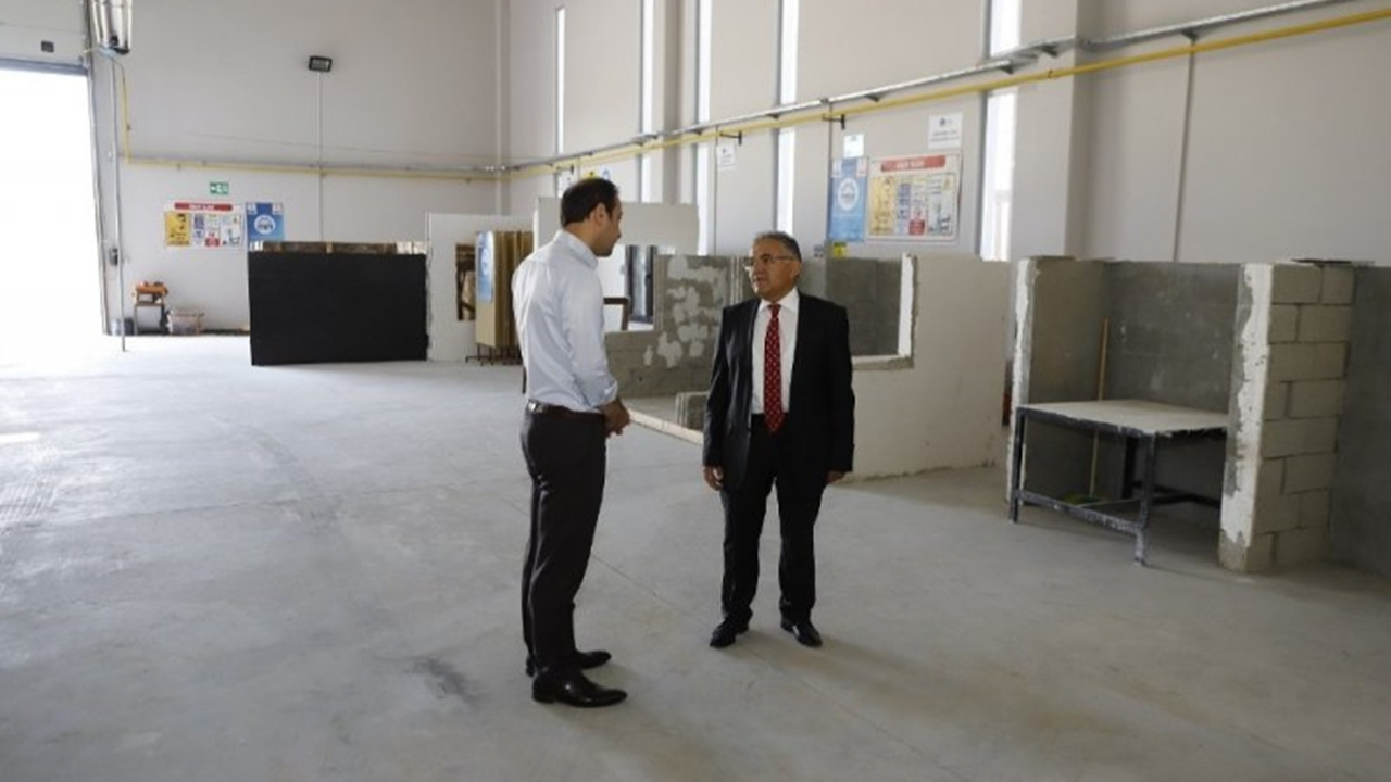 Kayseri'de Başkan Memduh Büyükkılıç KAYMEK Akademi’de
