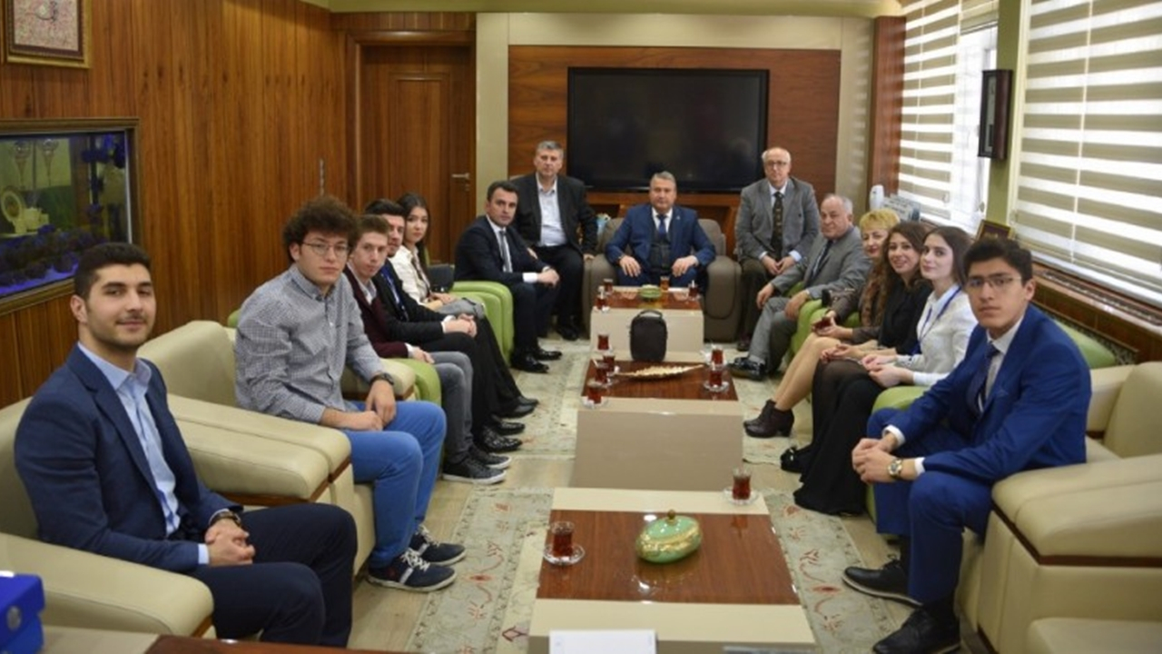 Manisa'da Başkan Mehmet Çerçi Makedon öğrencileri ağırladı