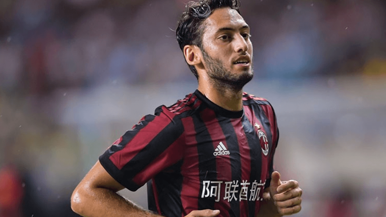 Hakan Çalhanoğlu'na büyük şok!