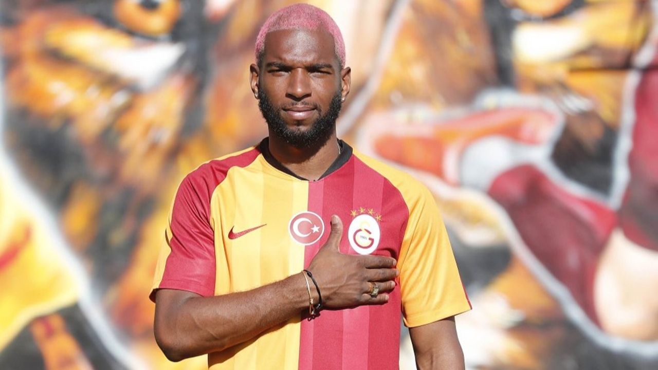 Ryan Babel resmen Galatasaray'da!