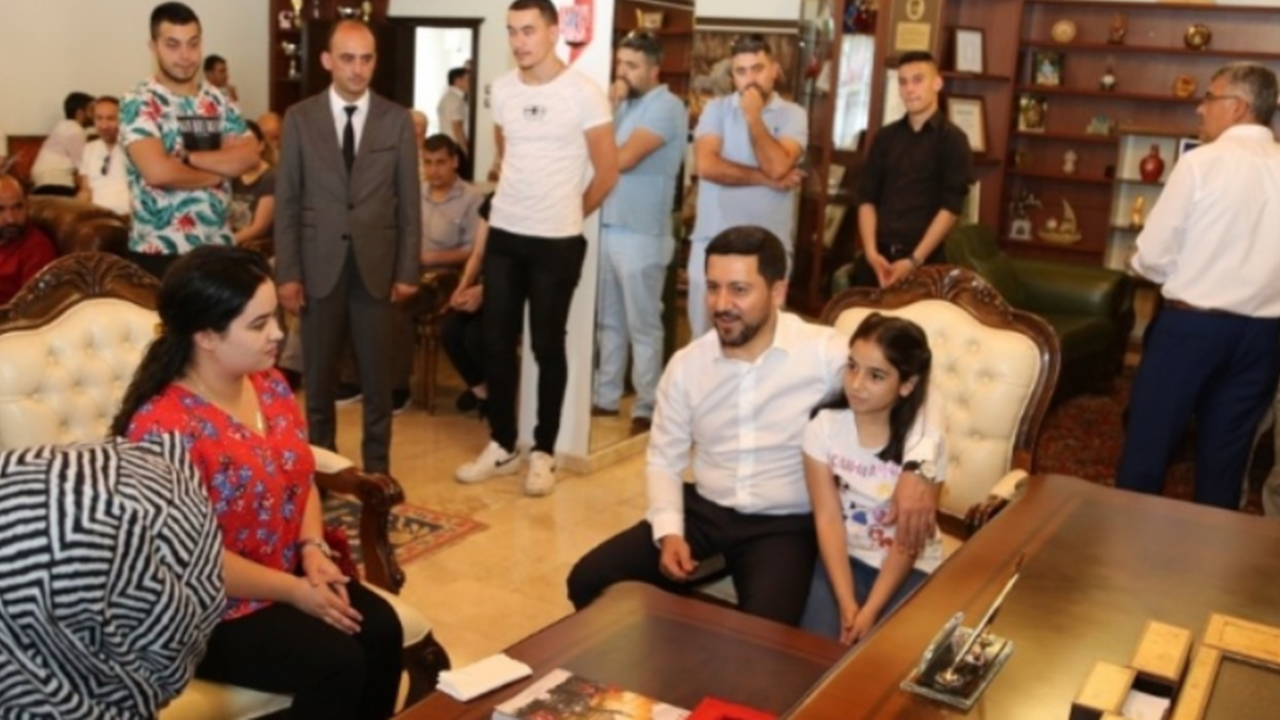 Nevşehir'de Başkan Rasim Arı, vatandaşlarla bir araya geldi