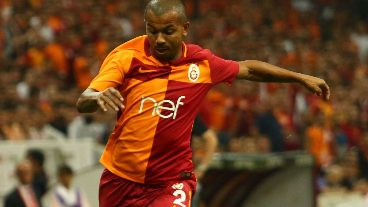 Mariano'ya iki talip birden!