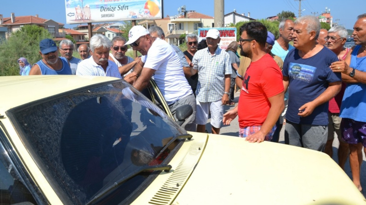 Şezlong eyleminde Jandarma'yı ezdiler!