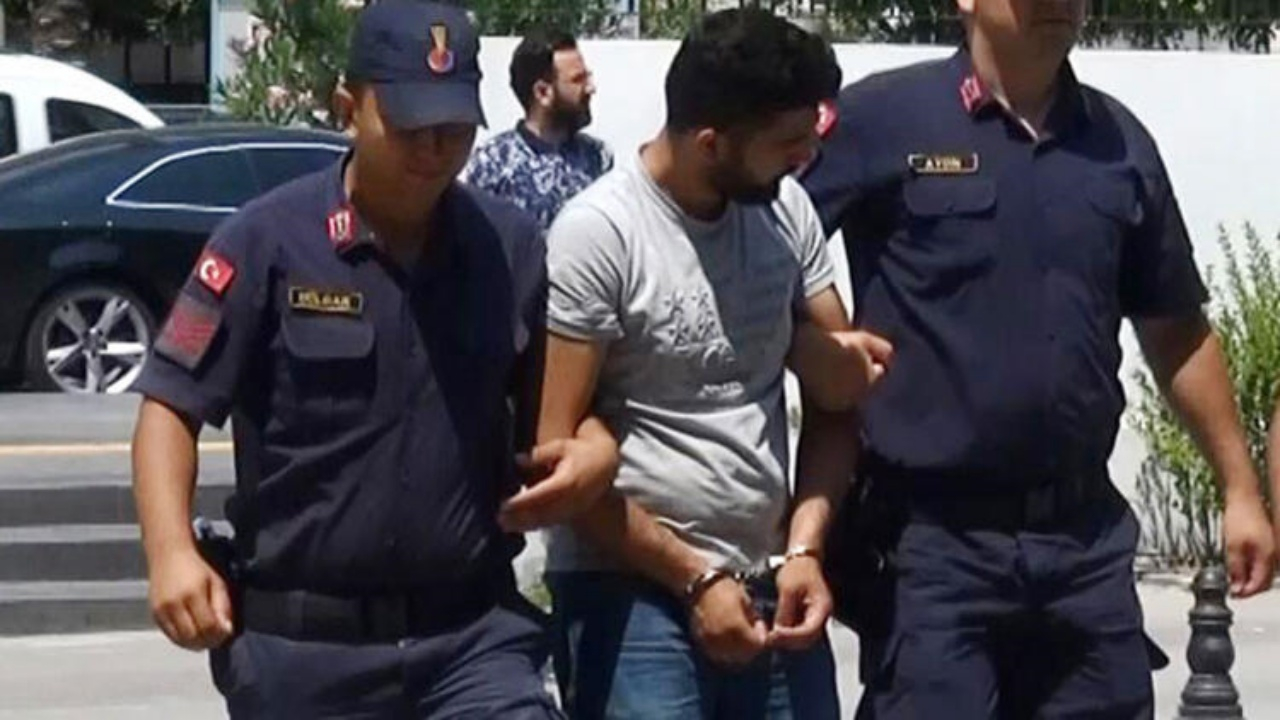 Kız çocuklarının çıplak fotoğraflarını toplayıp...