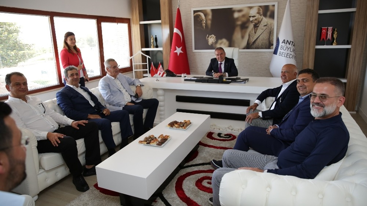 Antalya'da Başkan Muhittin Böcek: “Antalyaspor’umuza desteğimiz tamdır”