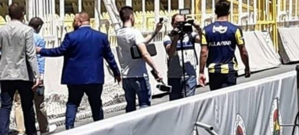 Yeni transfer Şükrü Saraçoğlu Stadı'nı gezdi!
