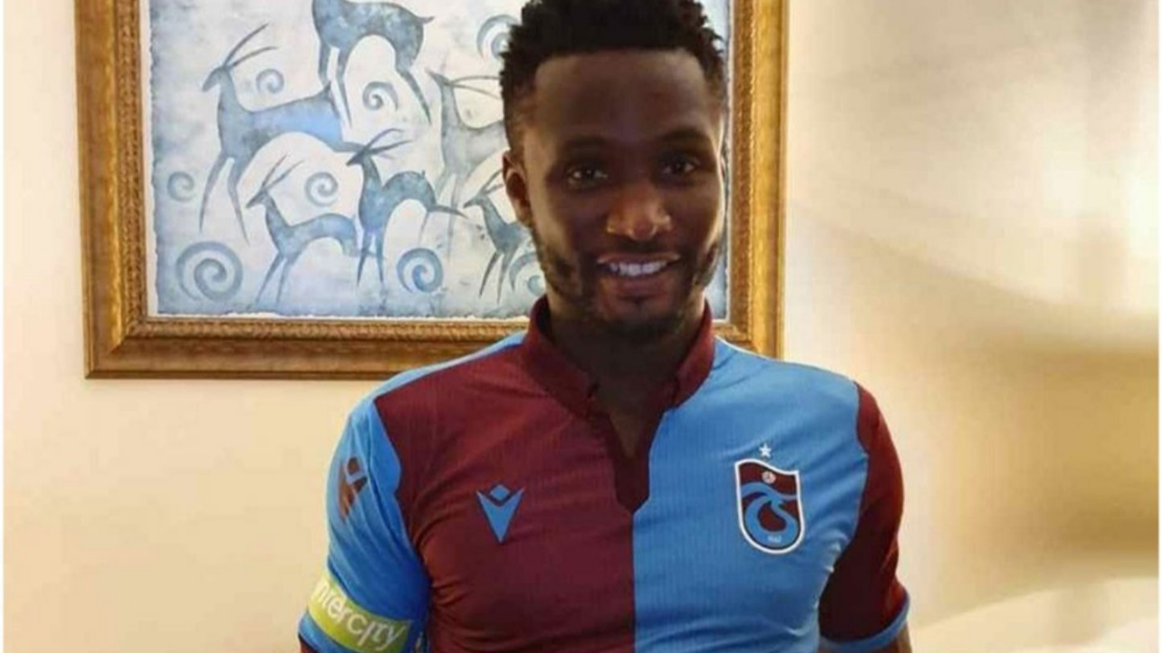 John Obi Mikel, Trabzonspor formasını giydi!