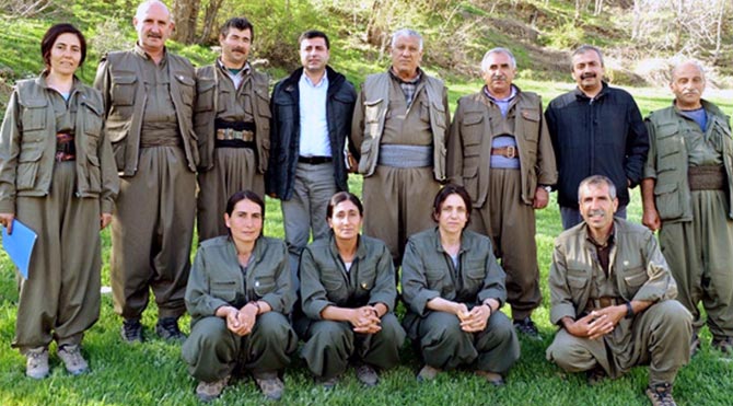 Tutuklanan Kürtlerin iradesi mi Kandil'in kuklaları mı!