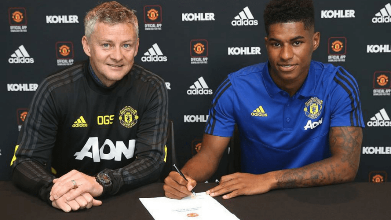 Manchester United Rashford ile uzattı!