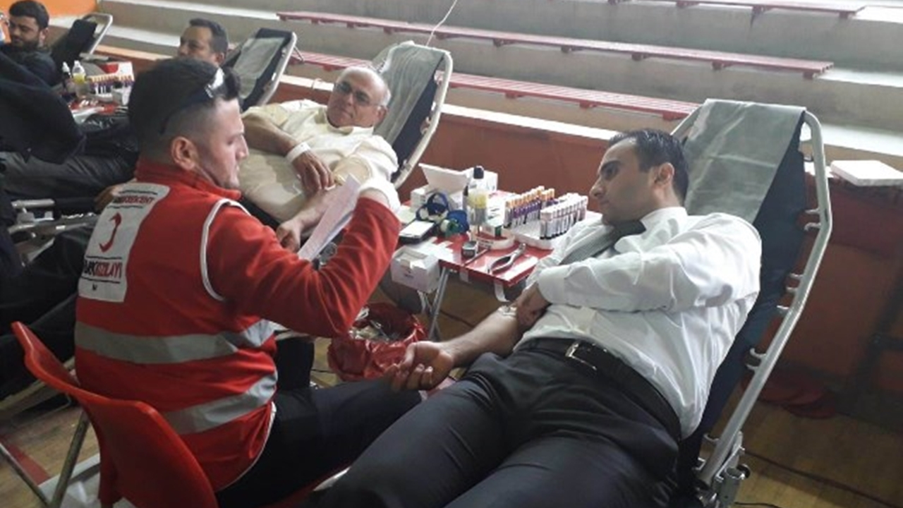 Konya'da Kulu Kaymakamı Ali Edip Budan’dan kan bağışına destek