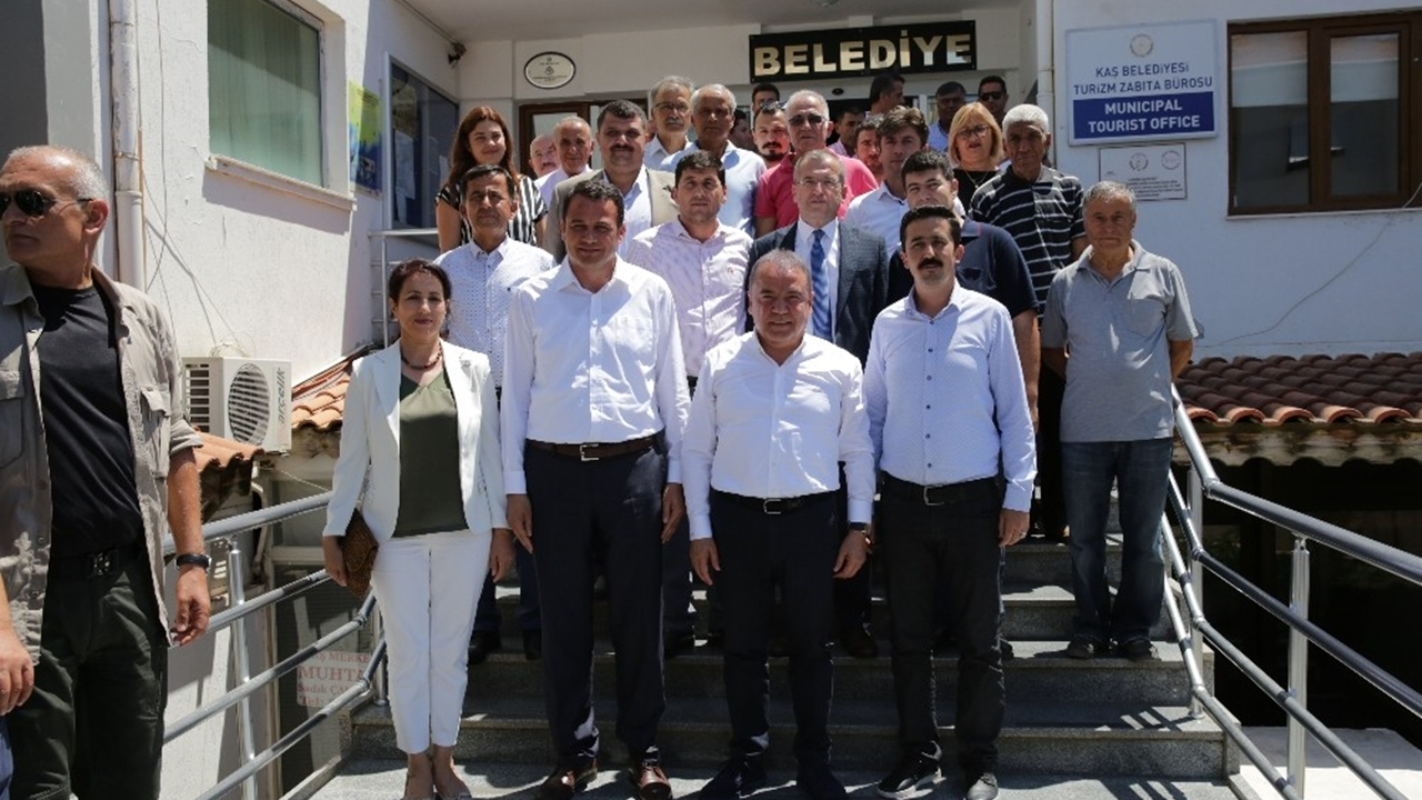 Antalya'da Başkan Muhittin Böcek: "Kimseyi ötekileştirmeyeceğiz"