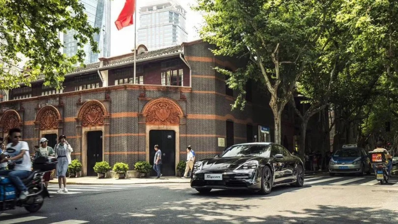 Porsche'nin Türk isimli modeli ilk kez göründü!