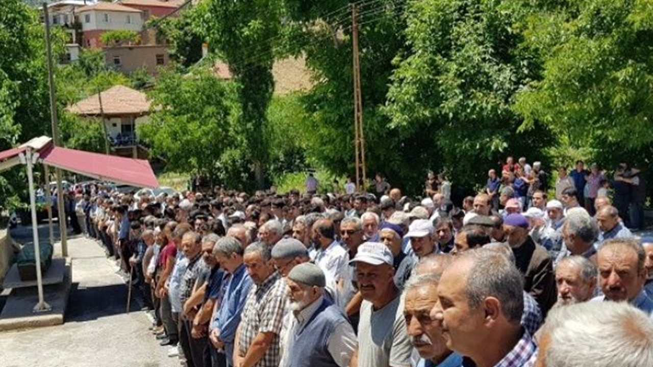 Kayseri'de Başkan Memduh Büyükkılıç acılı aileyi yalnız bırakmadı