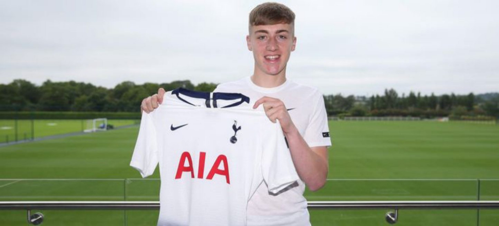 Tottenham, 18'lik Jack Clarke'a imzayı attırdı!