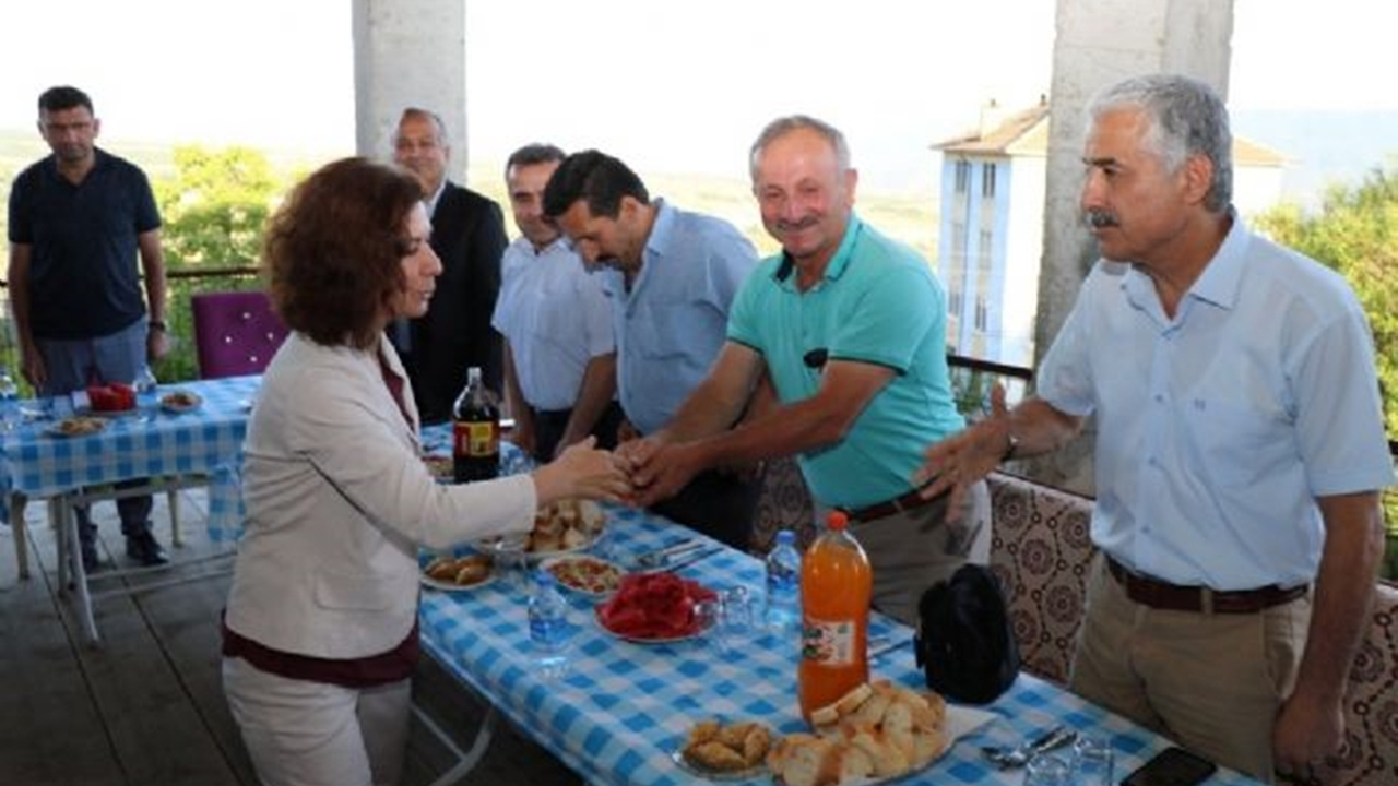 Karabük'te Başkan Elif Köse muhtarlarla buluştu
