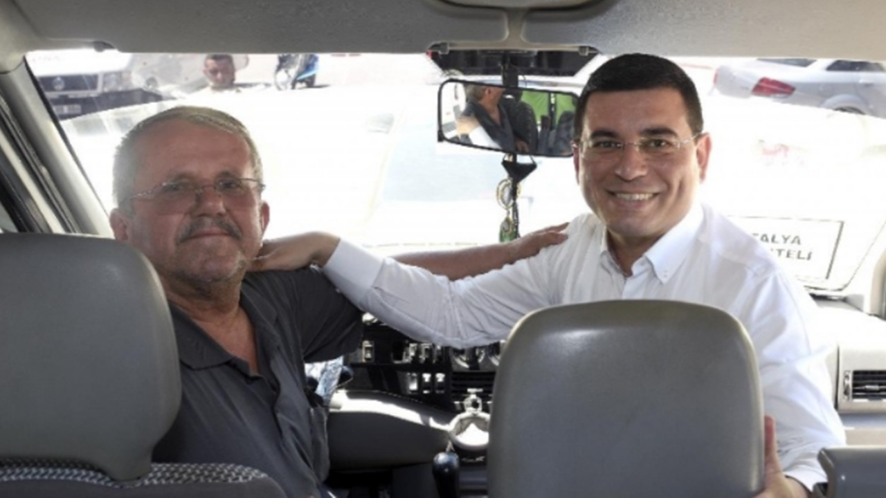 Antalya'da Hakan Tütüncü, Korkuteli minibüsünde nabız tuttu
