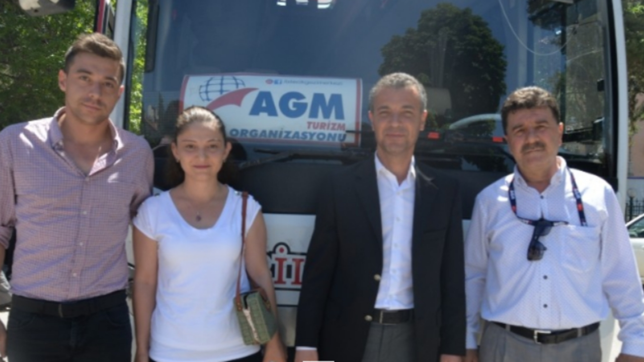 Bilecik'te Başkan Yardımcısı Ahmet Gürses, hacı adaylarını uğurladı