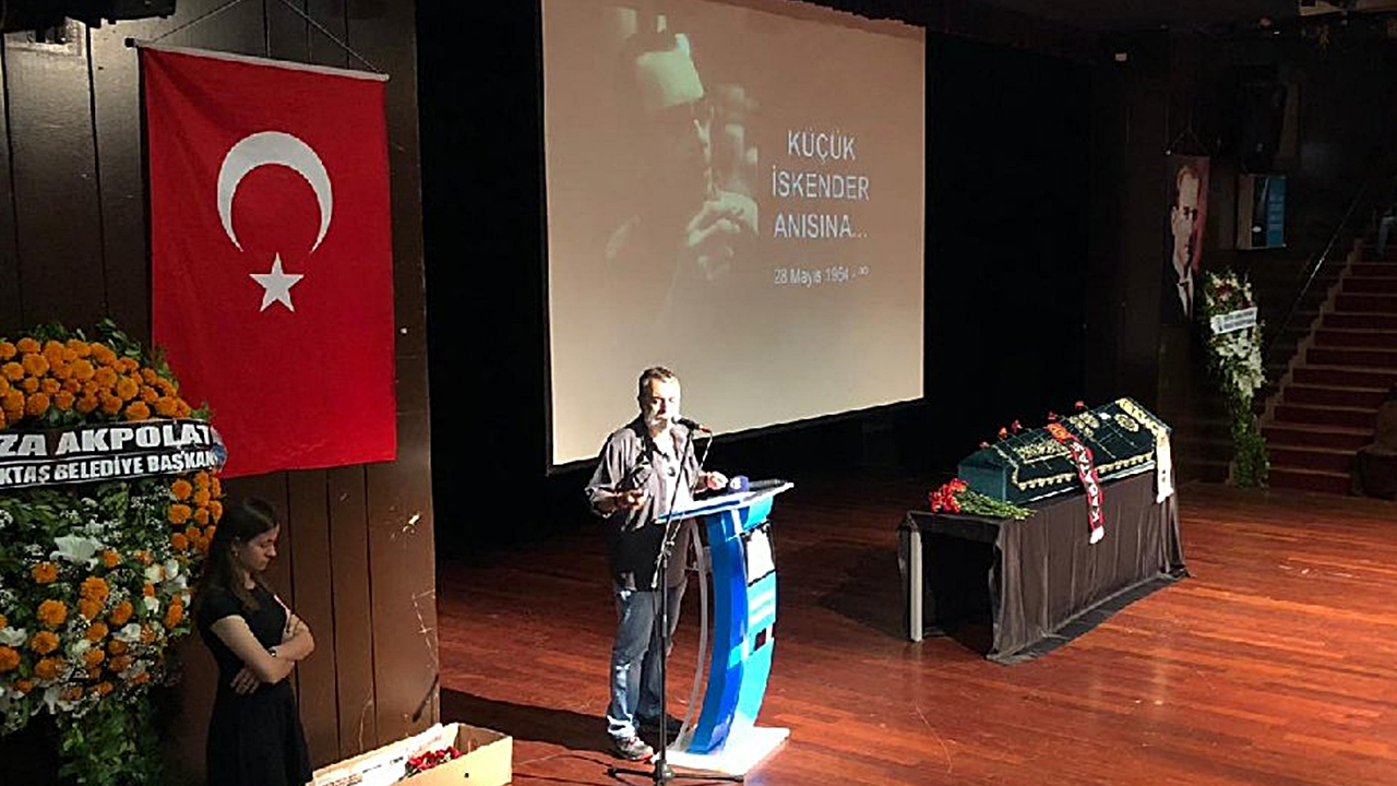 Küçük İskender son yolculuğuna uğurlandı!