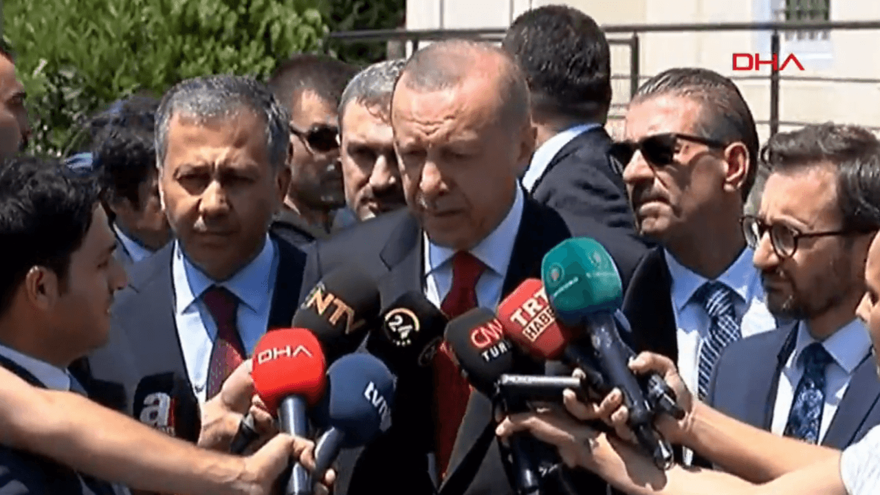 Erdoğan: Araçtakiler Suriyeli. İçerisinde bomba olduğu belli