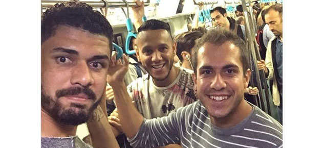 Trafikten bunalan Fenerbahçe'nin yıldızları Marmaray'da