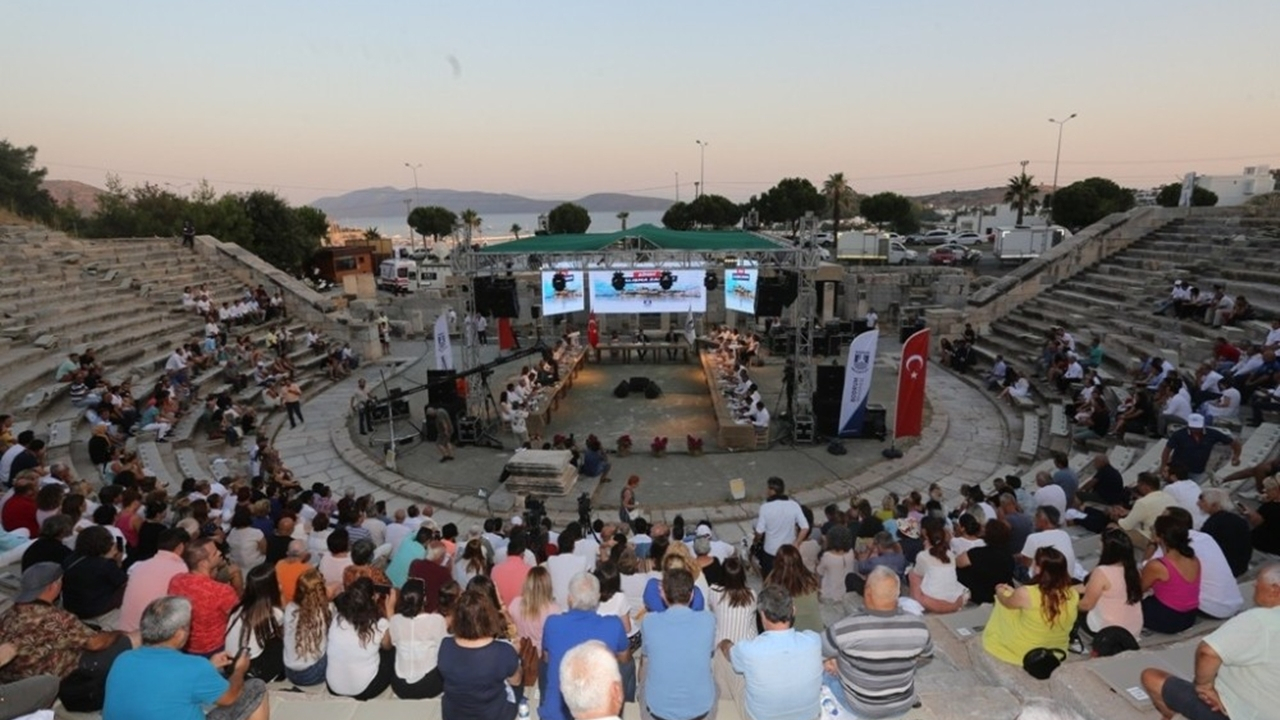 Bodrum'da Başkan Ahmet Aras; “Bodrum güllük gülistanlık değil”