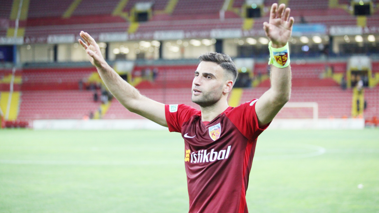 Deniz Türüç, Fenerbahçe'ye yakın! / ÖZEL