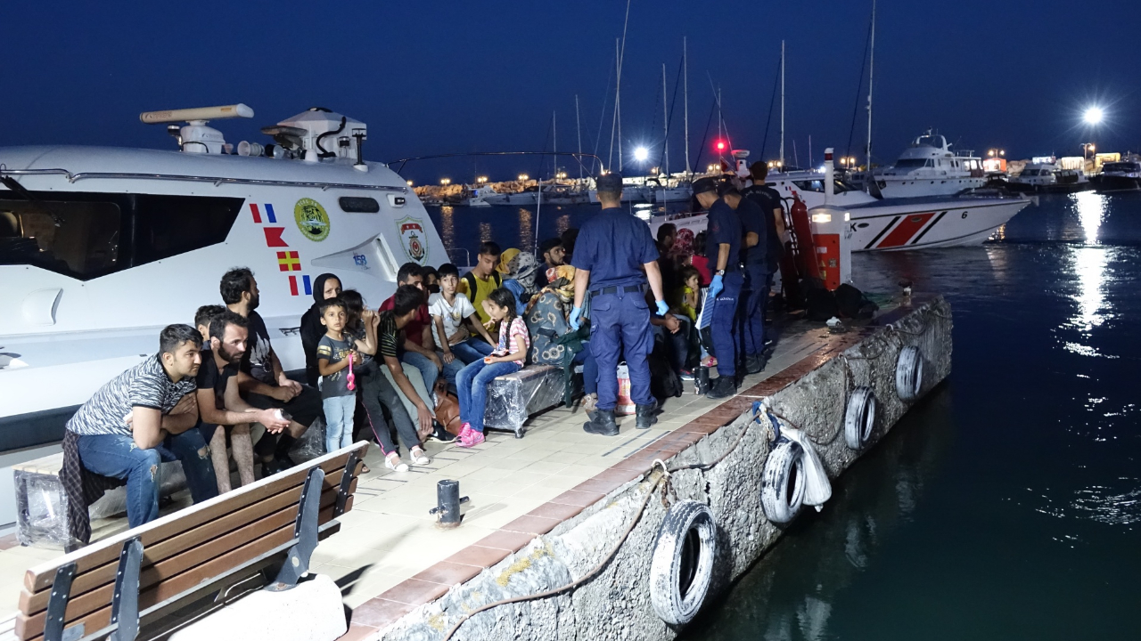 Çanakkale'de 48 Afgan göçmen yakalandı!