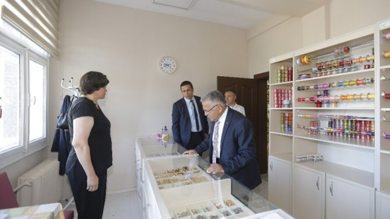 Kayseri'de Başkan Memduh Büyükkılıç’ın birim ziyaretleri sürüyor