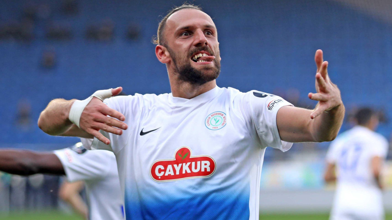 Vedat Muriç resmen Fenerbahçe'de!