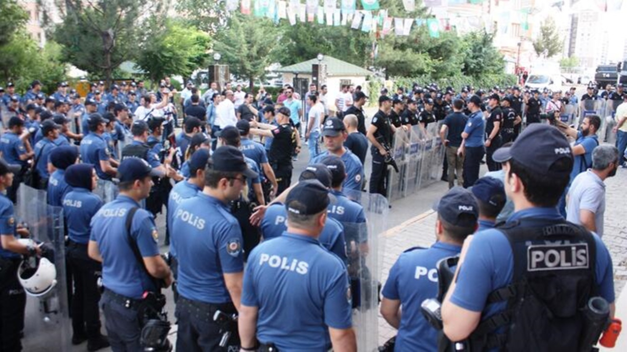 "Bu ülkede bir savaş yok, terörle mücadele vardır."