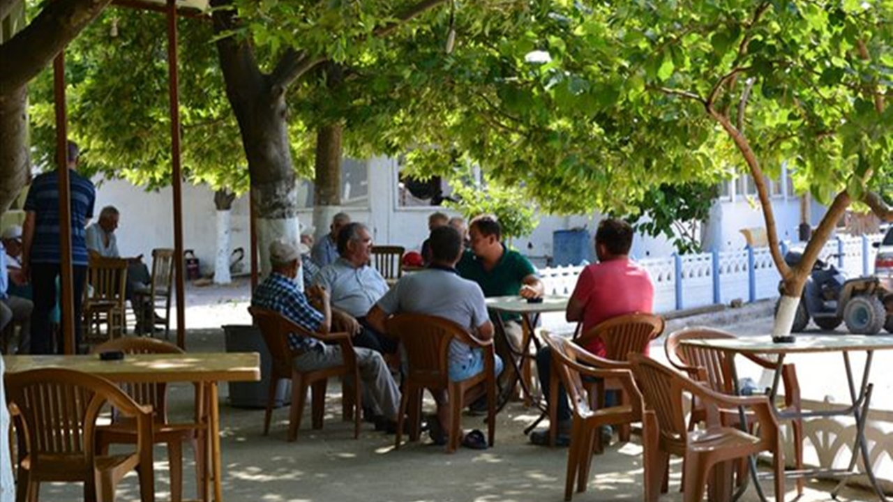 Balıkesir'de Kaymakam Ekrem Çalık’tan kırsal mahallelere ziyaret