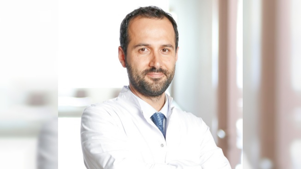İstanbul'da Doç. Dr. Hakan Demirci: 'Her şey dahil' tatilde hastalık riskine dikkat