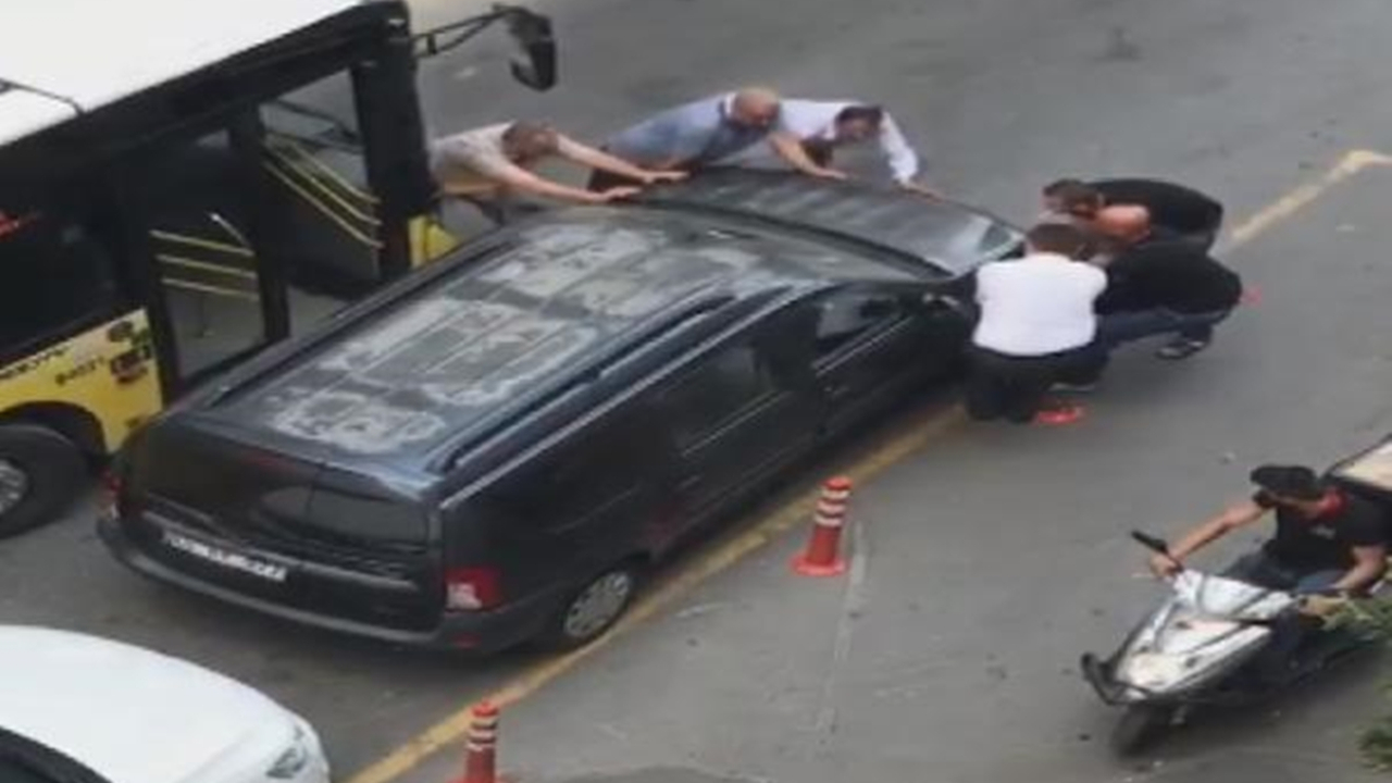 Kaldırıp kenara çektiler