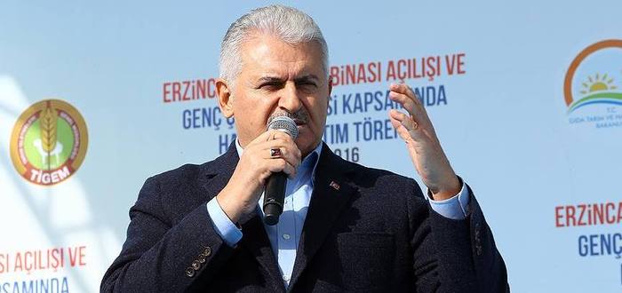 ''Demokrasiye sahip çıkmak, teröre sahip çıkmamakla olur''