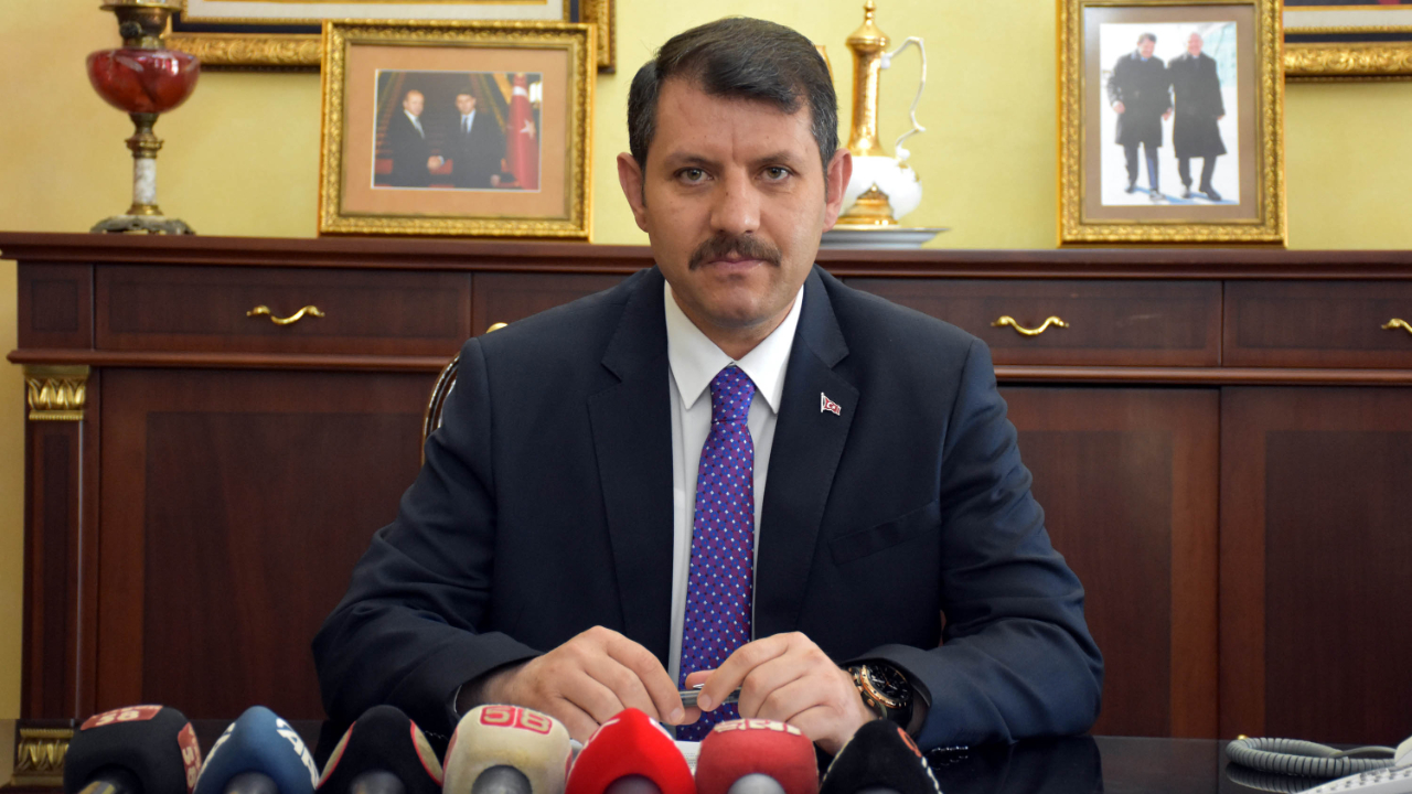 Sivas'ta Vali Salih Ayhan: 15 Temmuz günü herkesi meydanlara bekliyoruz