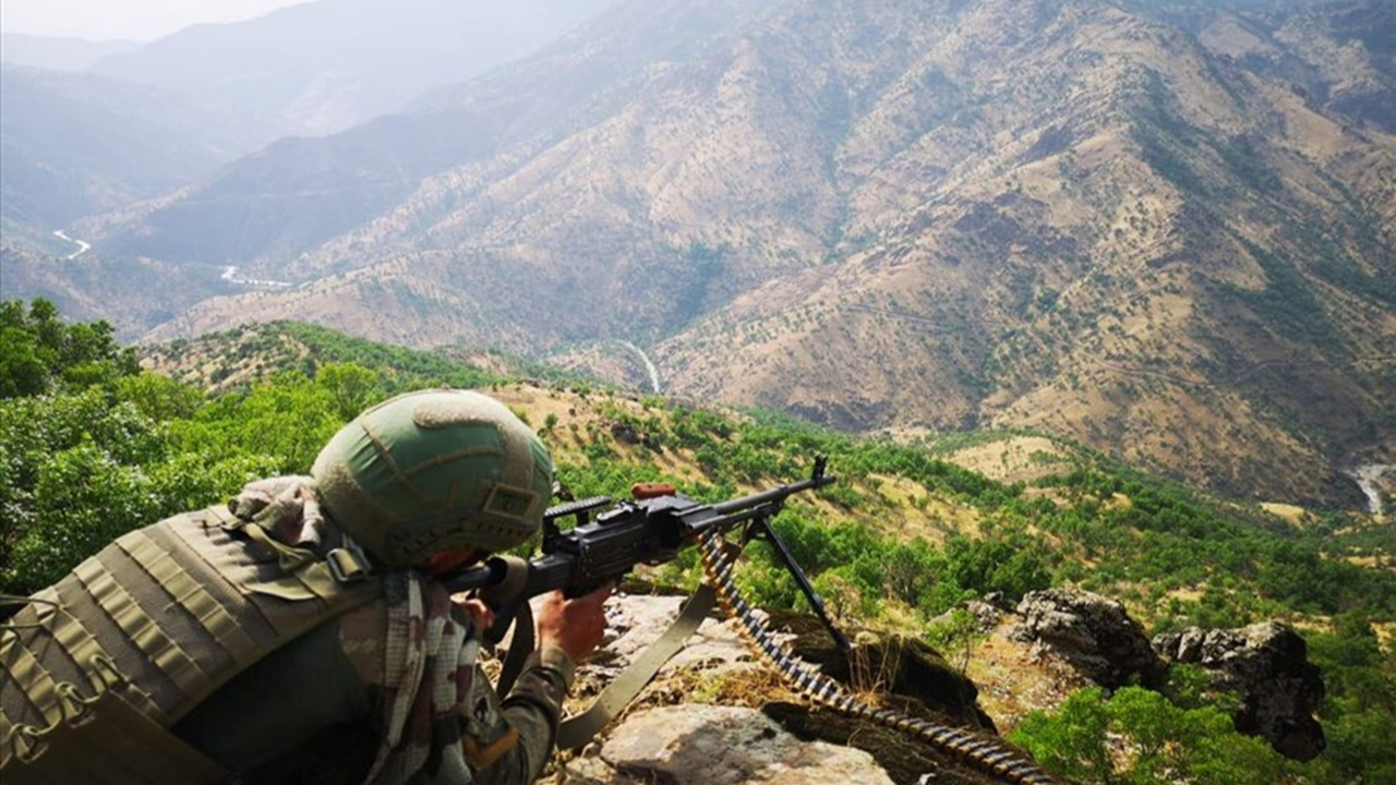 Tunceli'de 5 terörist öldürüldü...
