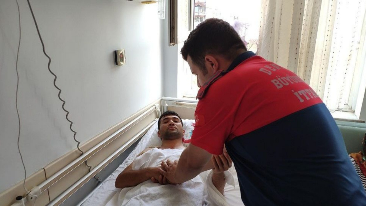 "Kıyafetimi kesmeyin devletimin malı..."