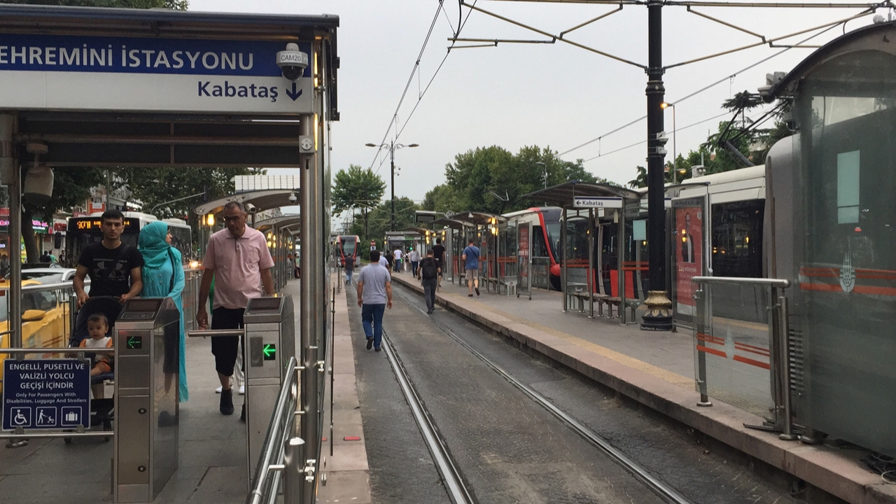 İstanbul'da tramvay seferlerinde aksama...