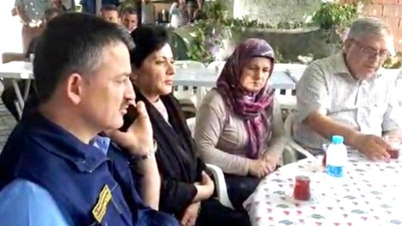 Muğla'da Bakan Bekir Pakdemirli’den şehit üsteğmenin ailesine taziye ziyareti