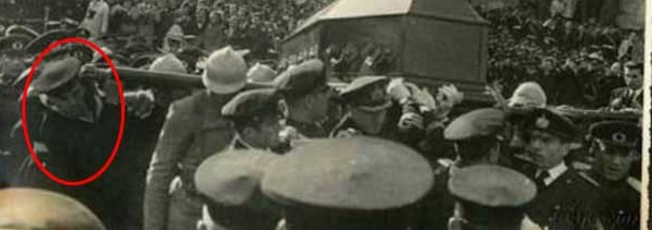 Atatürk'ün tabunu taşıyanlar arasında o da vardı!