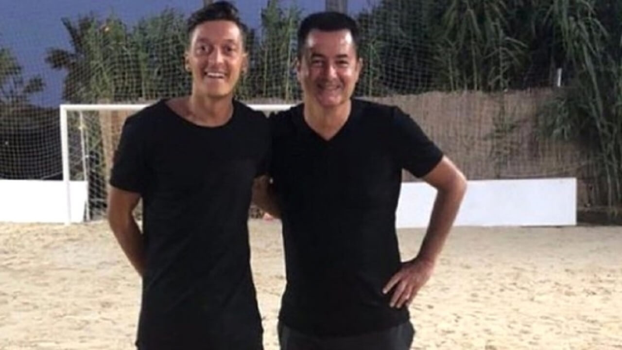 "Mesut bir gün Fenerbahçe'de forma giyecek"