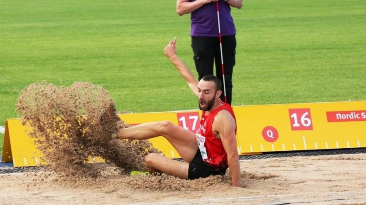 Milli atlet çifte rekor kırarak finale yükseldi!